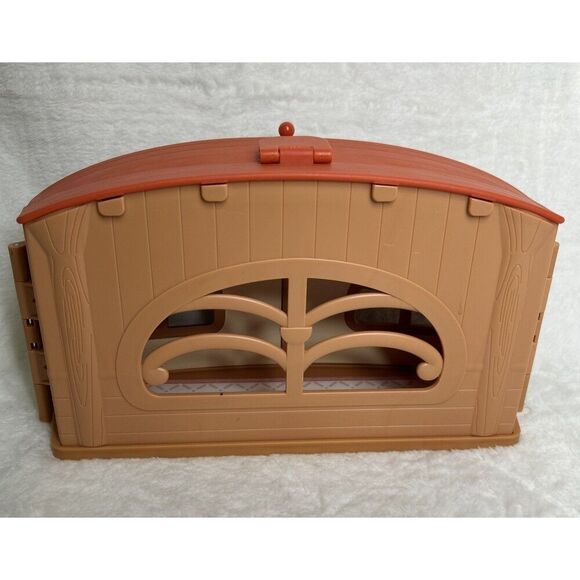 Bluey Calypso's School Playset Case Figure Dollhouse With Figures - Picture 5 of 9